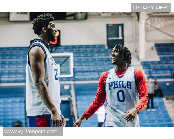 左肩受伤将缺席比赛里弗斯确认AJ格林随队前往底特律进行检查