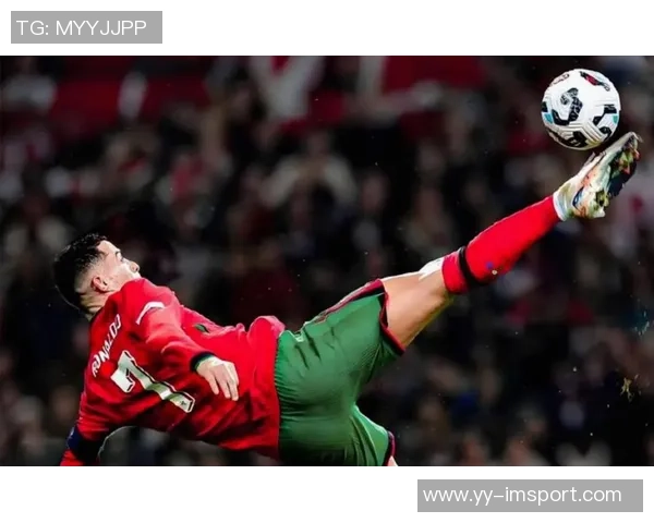 C罗社交媒体庆祝击败爱尔兰再下一城鼓励队友继续努力奋战