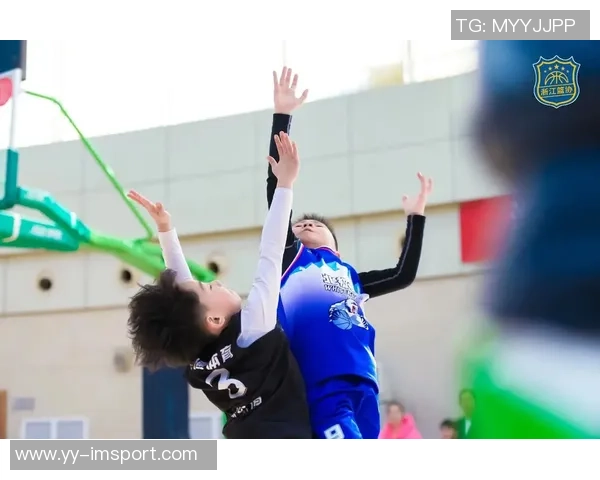 杨瀚森谈自信在篮球中的重要性只有勇敢才能打出好成绩