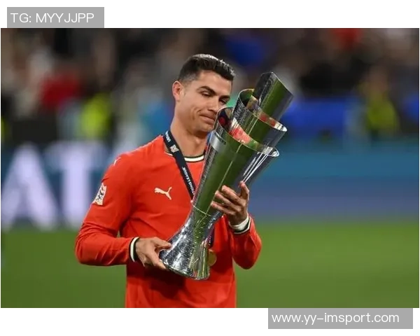 C罗社交媒体庆祝击败爱尔兰再下一城鼓励队友继续努力奋战